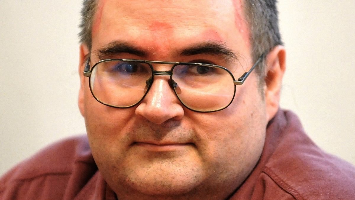 Zemřel aktivista Pecina. Dosáhl zveřejnění seznamu členů KSČ mezi soudci